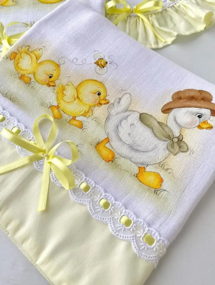 Fralda pintada com patinhos e gansinha
